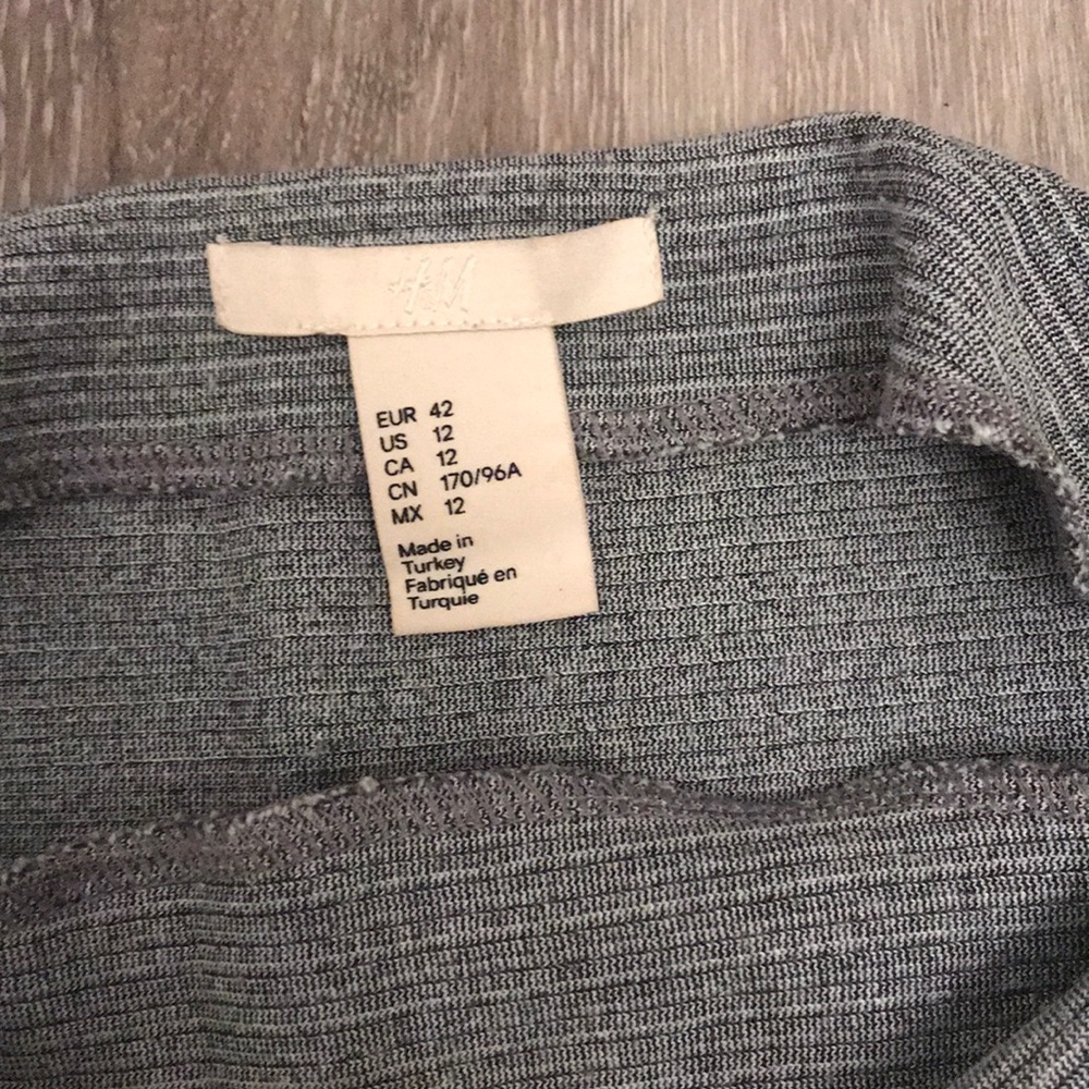 Grey Body-Con Ribbed Dress - Picture 4 of 6